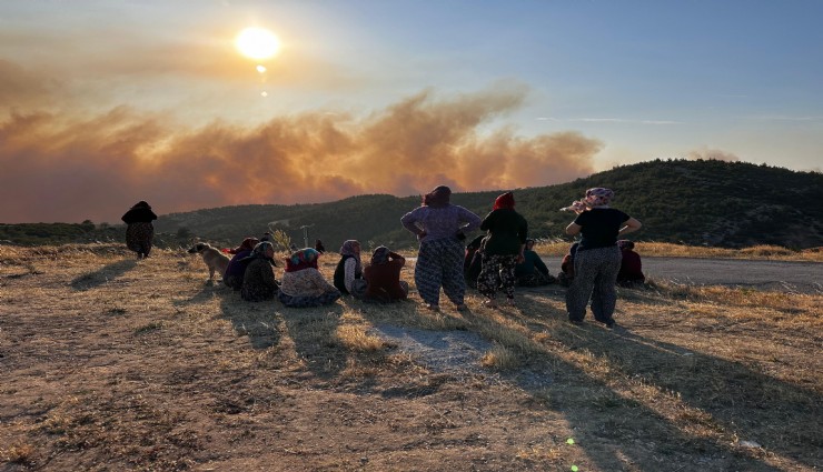 Manisa'daki orman yangınıyla ilgili son durumu Vali Özkan açıkladı