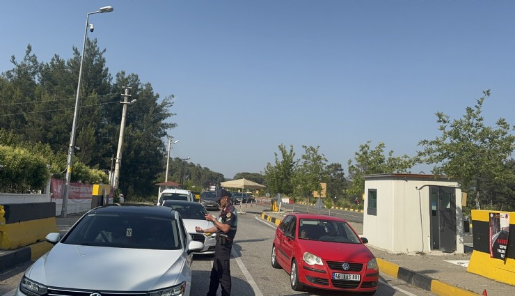 Marmaris ve Datça'ya 25 bin araç giriş yaptı