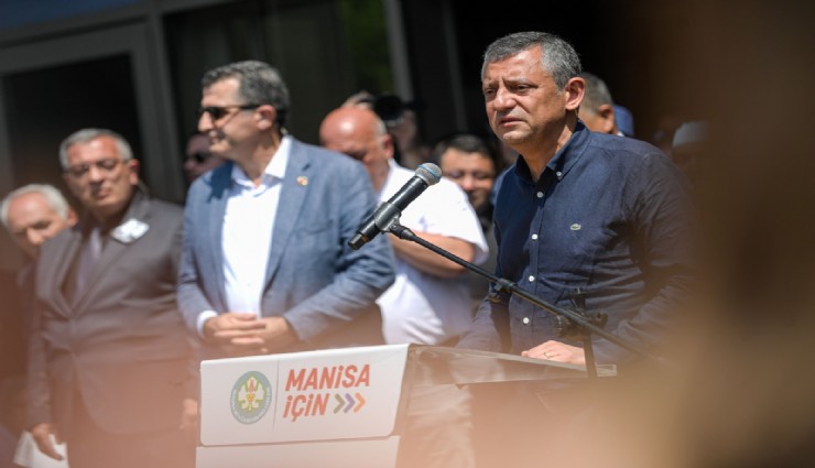 Özel, Zeyrek'in cenaze töreninde konuştu: 'Manisa'da mucize gerçekleştirdi, yüzde 60 oy aldı'