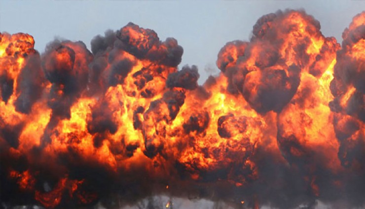 Pakistan'da askeri konvoya bombalı saldırı: 13 ölü
