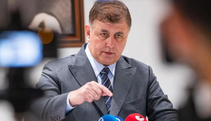 Tugay CHP'nin olağanüstü zirvesi ile ilgili konuştu: Keşke tanıdıklarını işe sokmak yerine yanlışı söyleselerdi