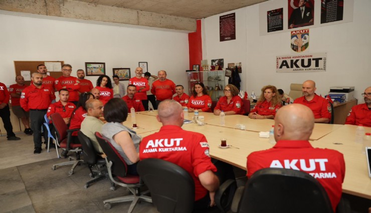 Başkan Helil Kınay’dan AKUT İzmir Ekibine Taziye Ziyareti