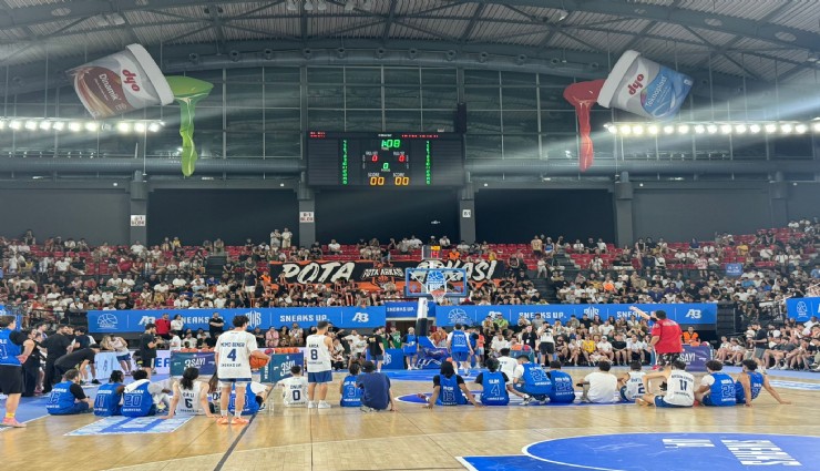 Basketbolun kalbi İzmir’de attı: BHS 3’te smaçlar havada uçtu