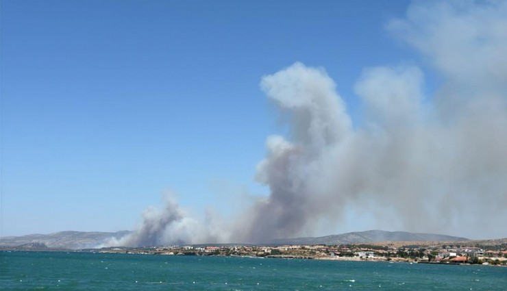 Çeşme’de büyük yangın: Bölgede bazı evler boşaltıldı