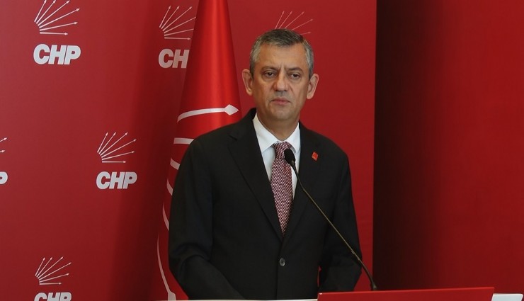 CHP Genel Başkanı Özel, Zafer Partisi Genel Başkanı Özdağ'la görüştü