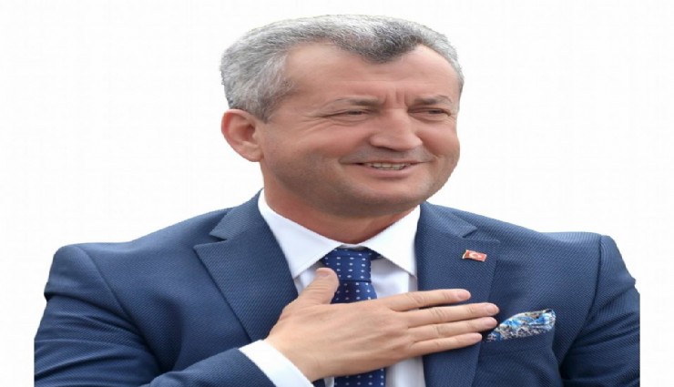 Eski Menemen Belediye Başkanı'ndan kötü haber: Denizde kalp krizi geçirerek hayatını kaybetti