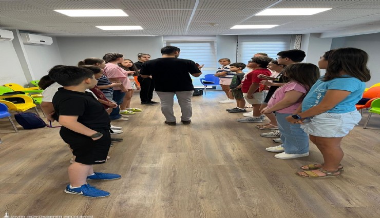 İzmir Çocuk Meclisi'nde ‘Akran Zorbalığı Eğitimi'
