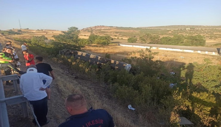 İzmir’den İstanbul’a giden yolcu otobüsü Balıkesir’de kaza yaptı: 1’i ağır 27 yaralı