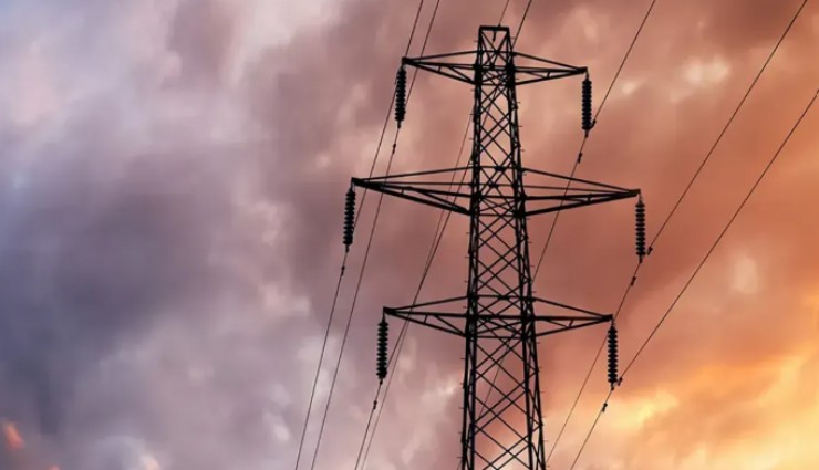 İzmir'in 12 ilçesinde planlı elektrik kesintisi
