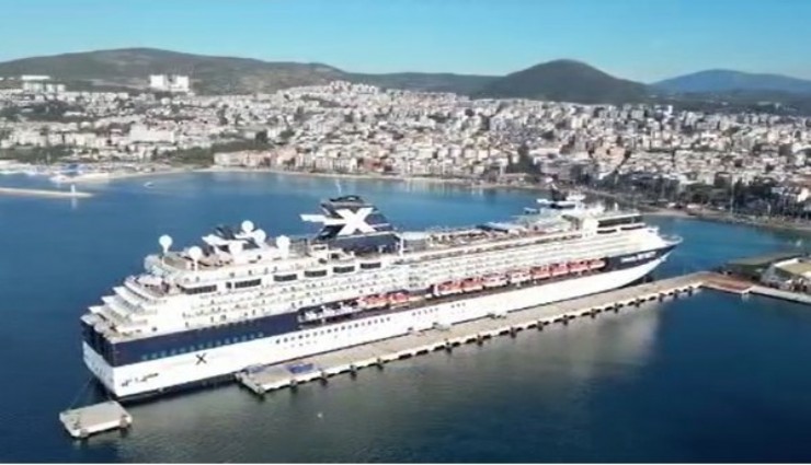 Kruvaziyer gemisinde elektrik arızası: Sefer planı değişti, yolcular Kuşadası'nda kaldı