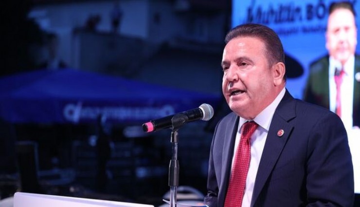 Muhittin Böcek hastaneye kaldırıldı