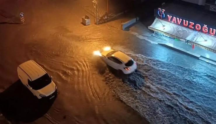 Ankara’da sağanak yağışlar sele neden oldu