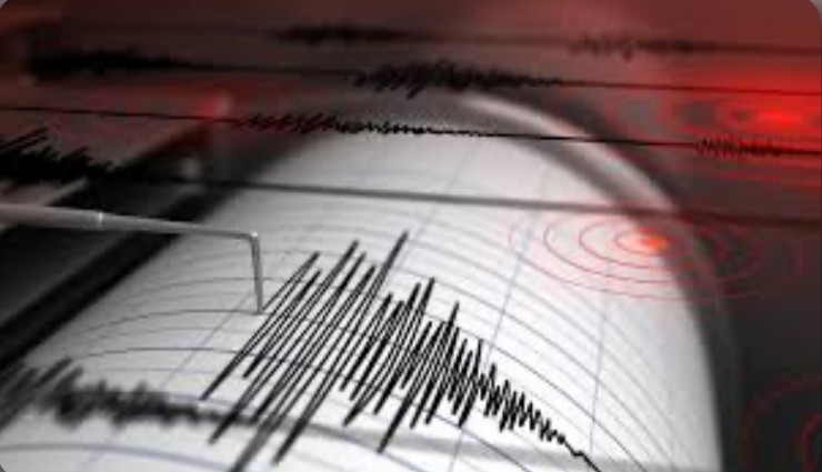 Balıkesir gece saatlerinde sallandı: 4.4 Büyüklüğünde deprem
