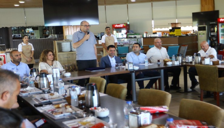 Bayraklı Belediyesinden amatör spor kulüplerine 2 milyon liralık destek