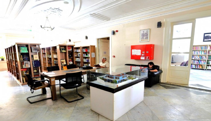 Bornova’da 8 kitaplık 9 bin üye ile hizmette