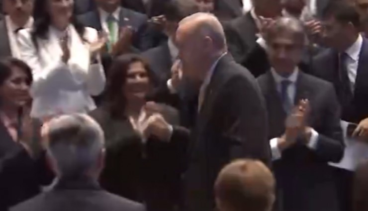 Çerçioğlu AK Parti saflarında: 24. Yıl dönümünde Erdoğan sahneye çıkarken alkışladı