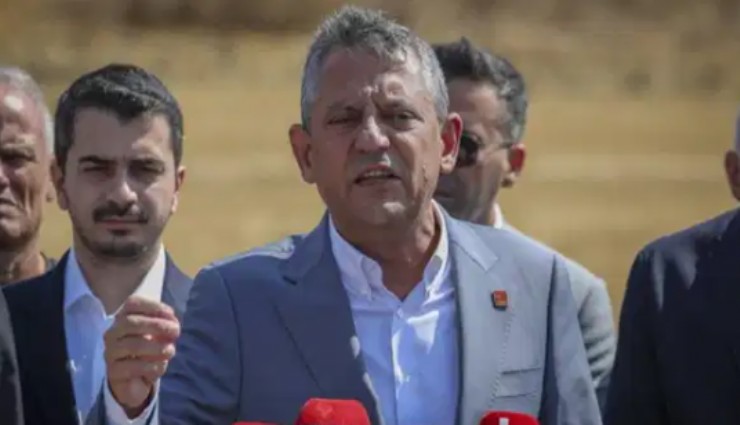 CHP lideri Özel, Sındırgı'da: Afet bölgesi ilan edilsin, bir an önce ayağa kaldırılsın