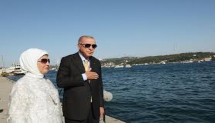 Cumhurbaşkanı Erdoğan, Boğaz geçişi yapan 9 gemiyi selamladı
