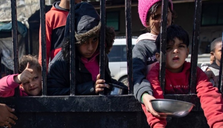 Gazze'de son 24 saatte biri çocuk 11 sivil açlıktan hayatını kaybetti