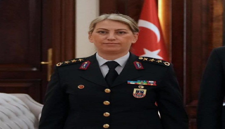 Türkiye'nin ikinci kadın tuğnerali oldu