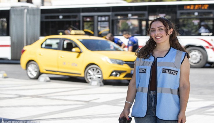İzmir'de zabıta ekiplerinden taksi denetimi