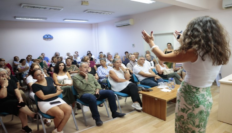 Konak İleri Yaş Sağlıklı Yaşam Merkezi’nde Kuşaklararası iletişim semineri verildi