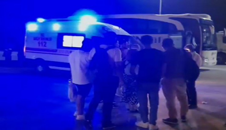 Otobüs şoförleri arasında yol kenarında bıçaklı kavga: 1 yaralı