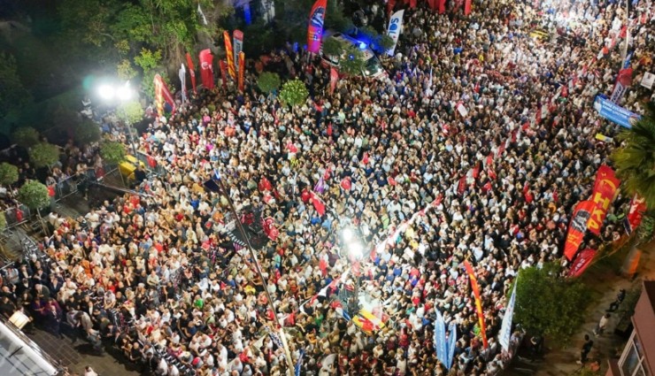 Özgür Özel'den Beyoğlu mitinginde önemli açıklamalar