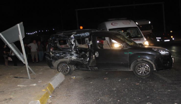 Salihli’de can pazarı: Kavşakta iki araç çarpıştı, 1 kişi hayatını kaybetti