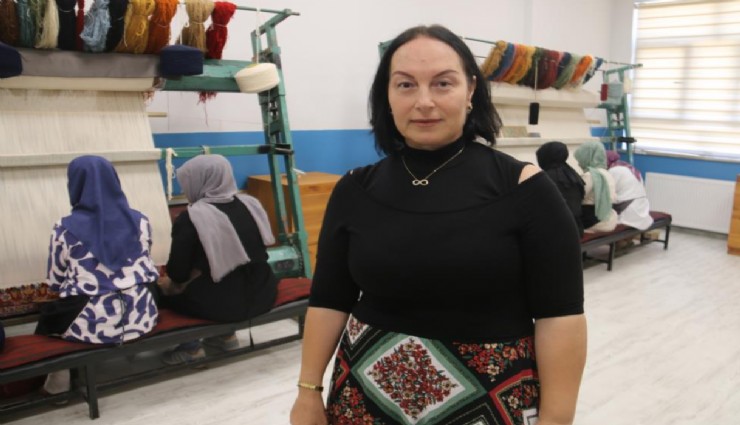 Sivas'ın motif halılarından sipariş eden 1 yıl bekliyor