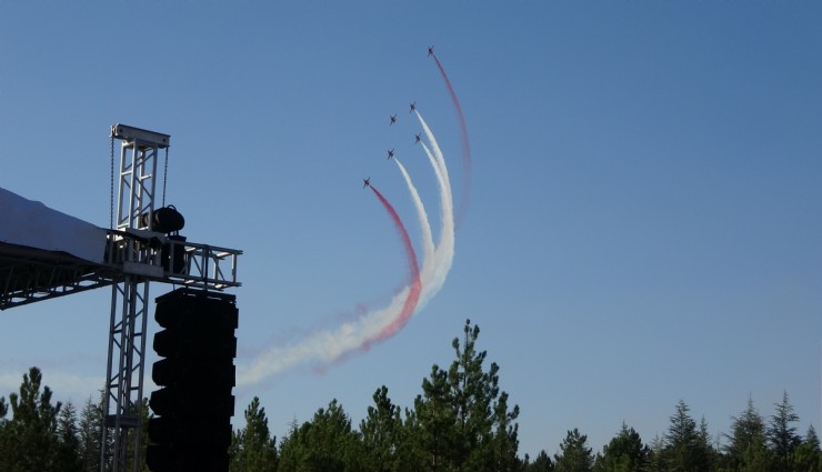 Türk Yıldızları’ndan Kütahya’da nefes kesen gösteri
