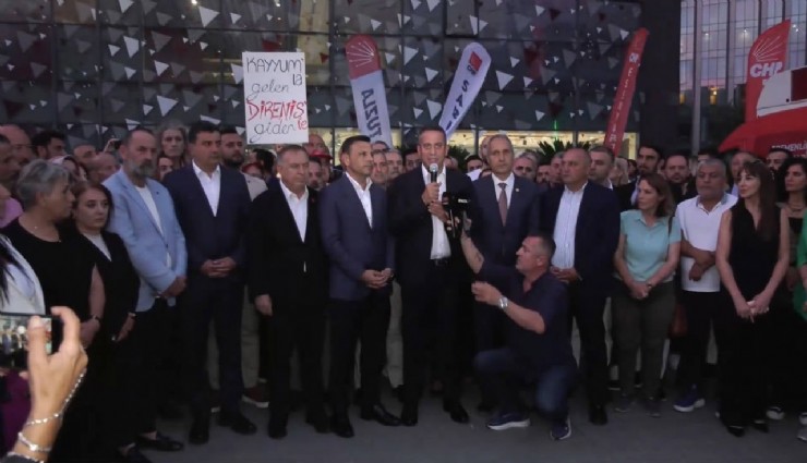 CHP İstanbul İl Binası polis ablukasında