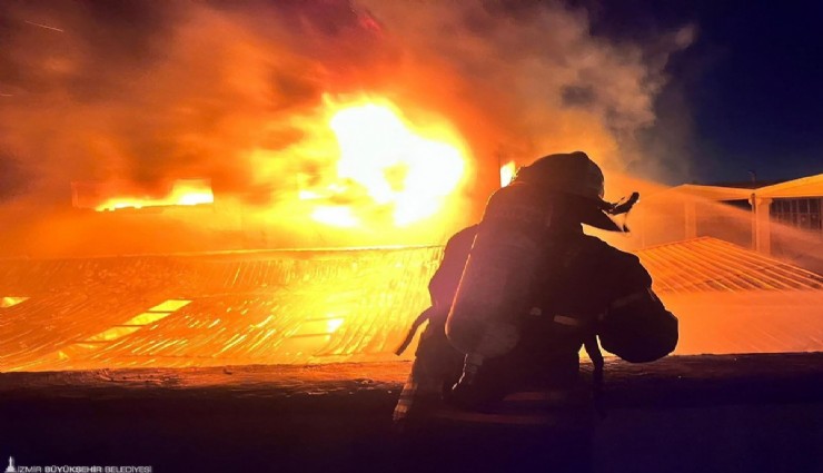 Gaziemir’deki fabrika yangını kontrol altına alındı