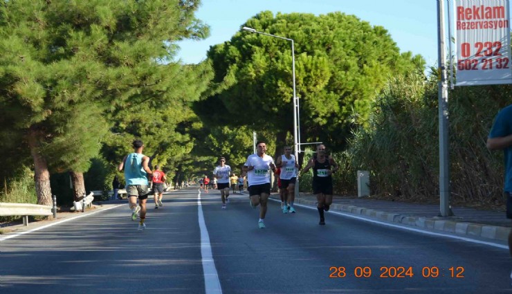 İzmir'de Karantina Adası'na koşu heyecanı
