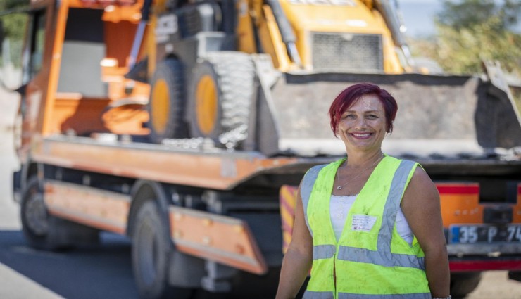İzmir'in kadın çekici operatörü tabuları yıktı