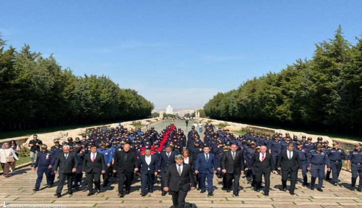 İzmirli itfaiyeciler Ata’nın huzuruna çıktı