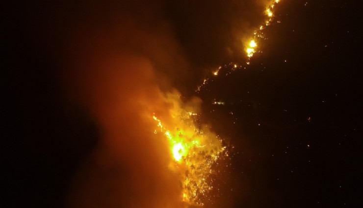 Kastamonu’da orman yangınları geceyi aydınlattı: Köylerde endişeli bekleyiş sürüyor