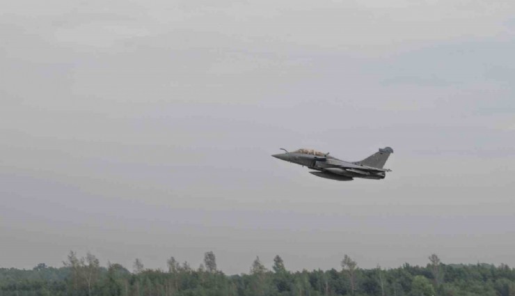 Polonya'da NATO savaş uçakları Rus tehdidi nedeniyle Ukrayna sınırına sevk edildi