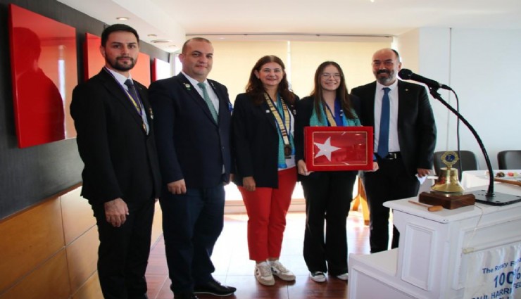 Rotary ve Lions Kulüpleri’nden Milli Mücadele Bayrak Yolculuğu: İzmir’de tamamlandı