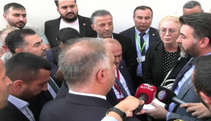 Türk siyasetinde bir ilk: CHP İstanbul Kongresi'ne icra memuru gönderildi