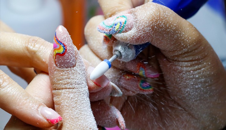 Uzmanı uyardı: Kalıcı oje kansere yol açabilir