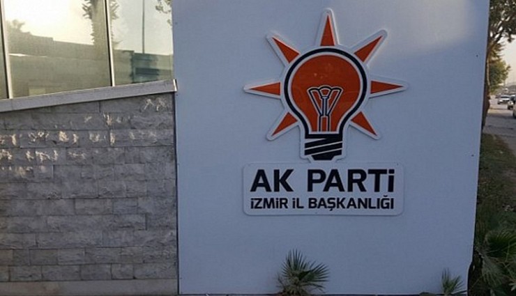 AK Parti İzmir'de teşkilat revizyonu: 4 ilçe başkanı görevden alındı