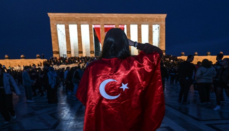 Anıtkabir'i 2025 yılında 8 milyon 242 bin 170 kişi ziyaret etti