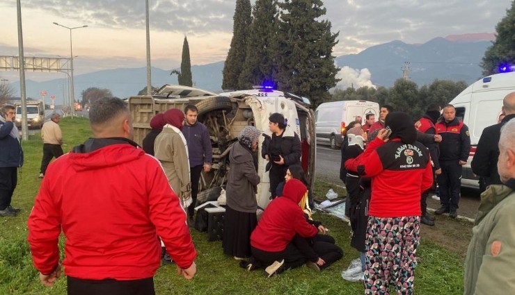 Aydın-Denizli Karayolu’nda minibüs devrildi: 16 yaralı var