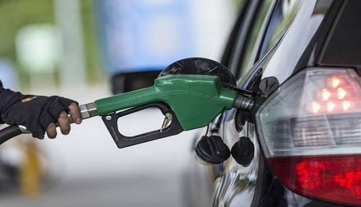 Benzin fiyatında 95 kuruş indirim