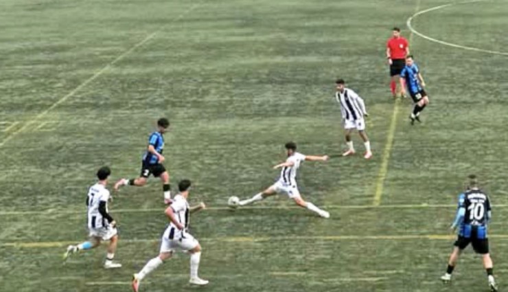 Çeşme Belediyespor deplasmanda 5 golle mağlup