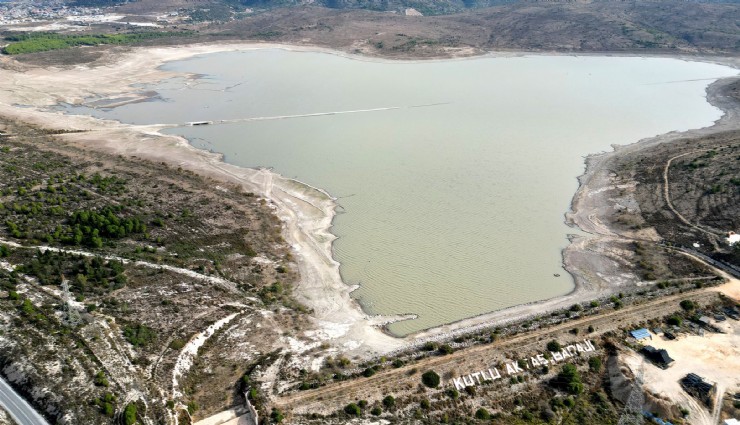 Çeşme Kutlü Aktaş Barajı'ndan sevindiren haber: Su seviyesi geçen yılı aştı