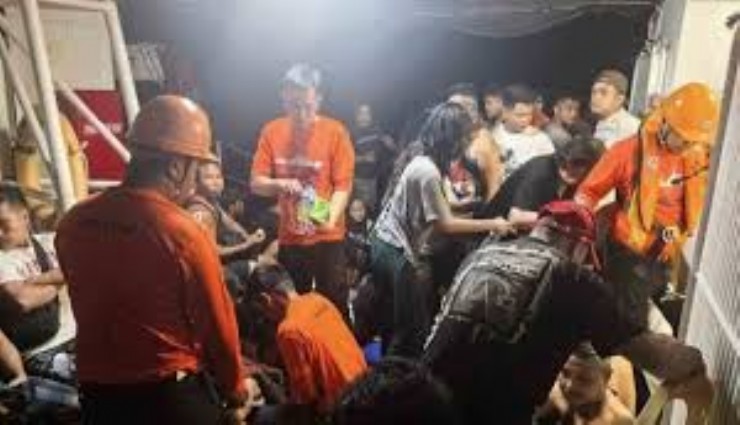 Filipinler’de feribot battı: 15 ölü, 43 kayıp