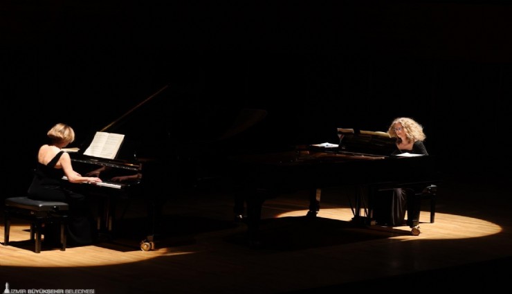 İki piyano, iki kültür: AASSM’de duygusal konser