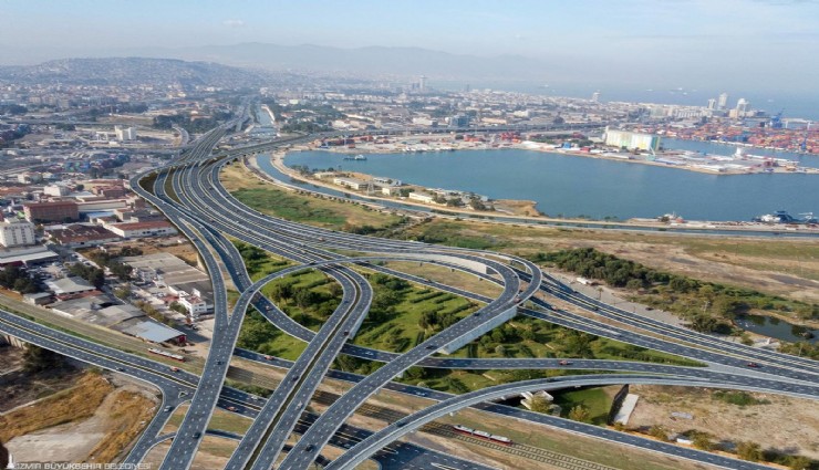 İzmir Büyükşehir 2025’te 21 milyar TL yatırım yaptı